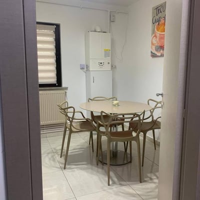 Аренда комфортных 3-комнатных апартаментов, 70 м², район Casa de Cultura, Констанца, Румыния